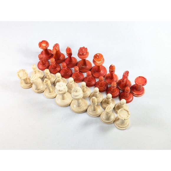 Rare antique bone chess pieces red and white complete playing set, Vintage - Picture 9 of 10